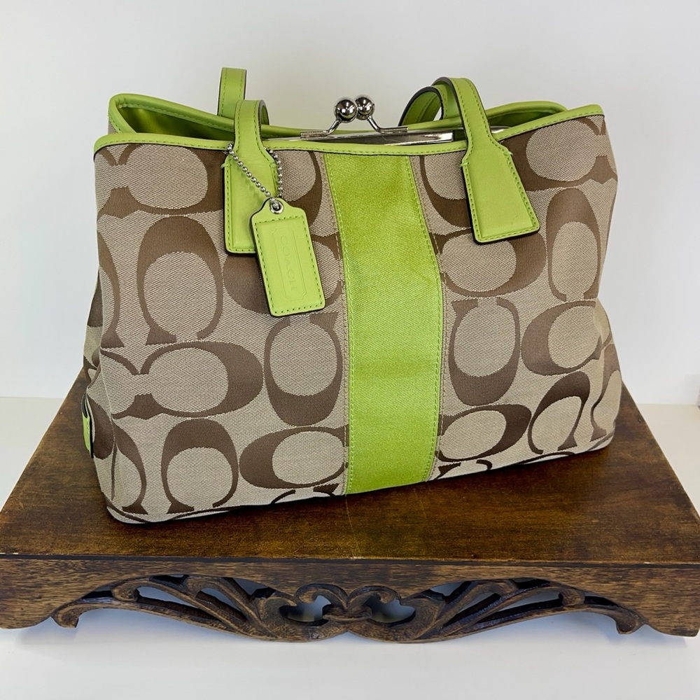 Coach F13533 Green and Brown Signature Kiss Clasp Tote Bag - Picture 3 of 11